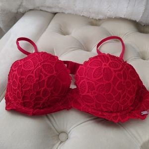 Red Lace PINK Victoria's Secret bra. Brand New ❤️